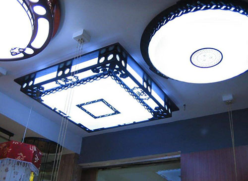 　　光导照明系统和传统天窗相比方何呢?